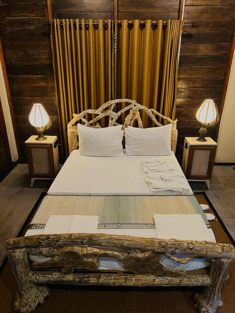 Sigiri Vananthara Deluxe Double Room 6