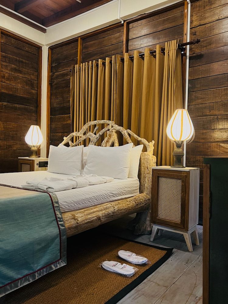 Sigiri Vananthara Deluxe Double Room 4