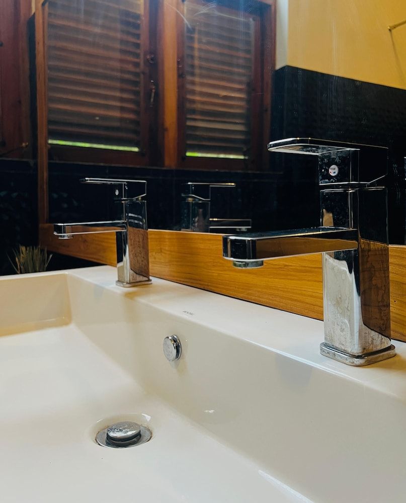 Sigiri Vananthara Deluxe Double Room 20