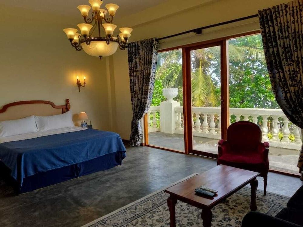 Samsara Elite Double Room, 1 King Bed, Sea View 3