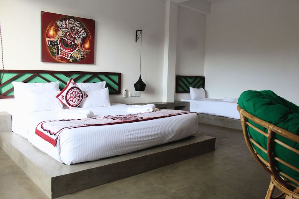 Royal Studio Suite, Garden View