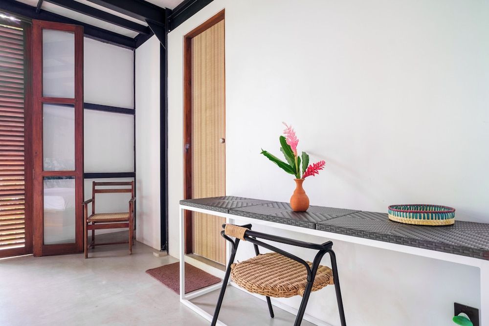 Colive Ahangama Standard Triple Room, Garden View 5