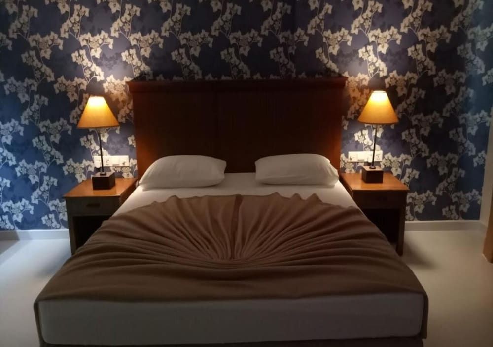 Garden Beach Hotel Deluxe Room 4