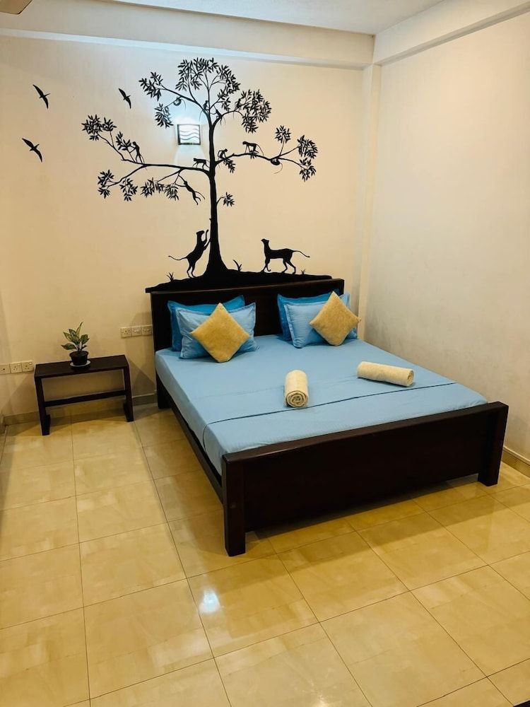 Cityscape Yala by 999 Hotel & Restaurant Deluxe Triple Room