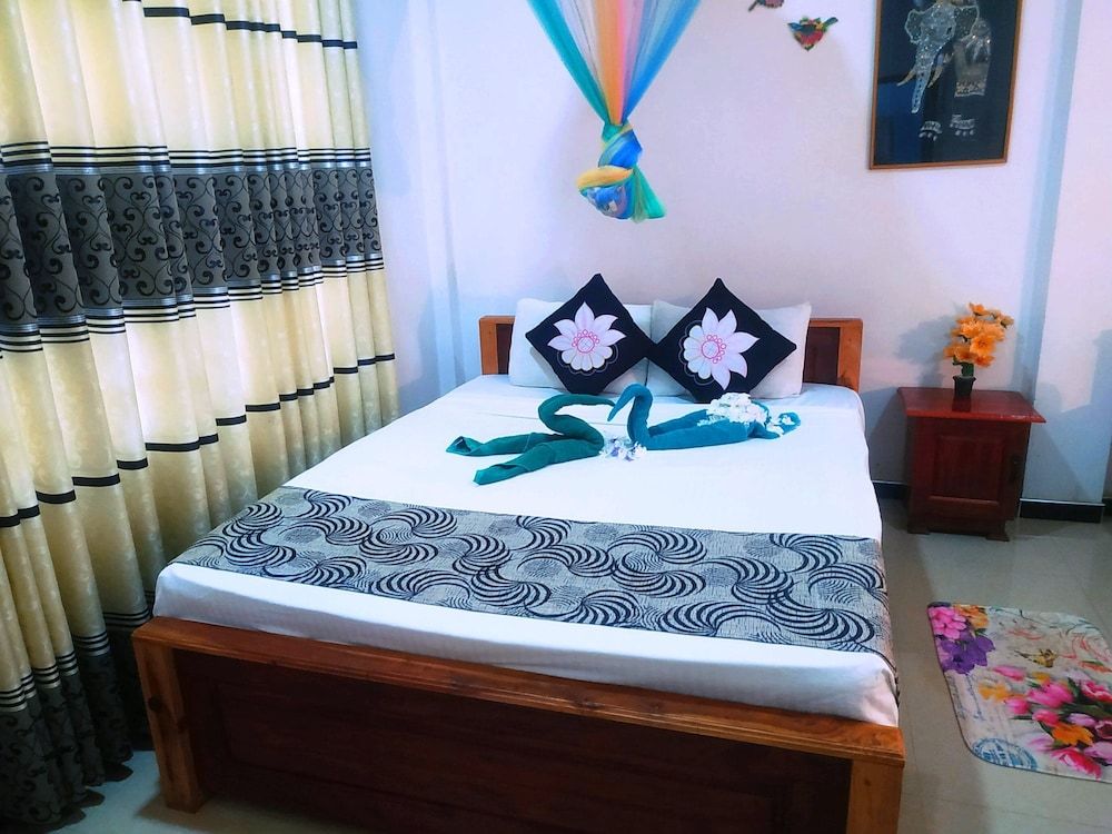 Green Heaven Safari Resort Udawalawa Family Quadruple Room, Balcony, Garden View 9