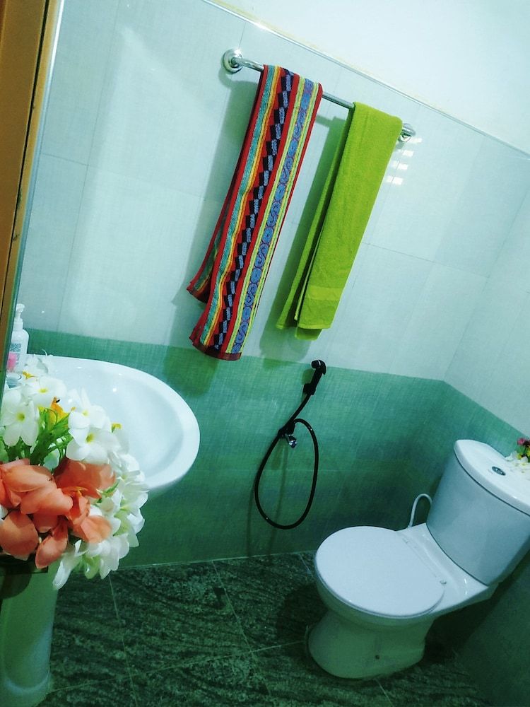 Green Heaven Safari Resort Udawalawa Family Quadruple Room, Balcony, Garden View 12