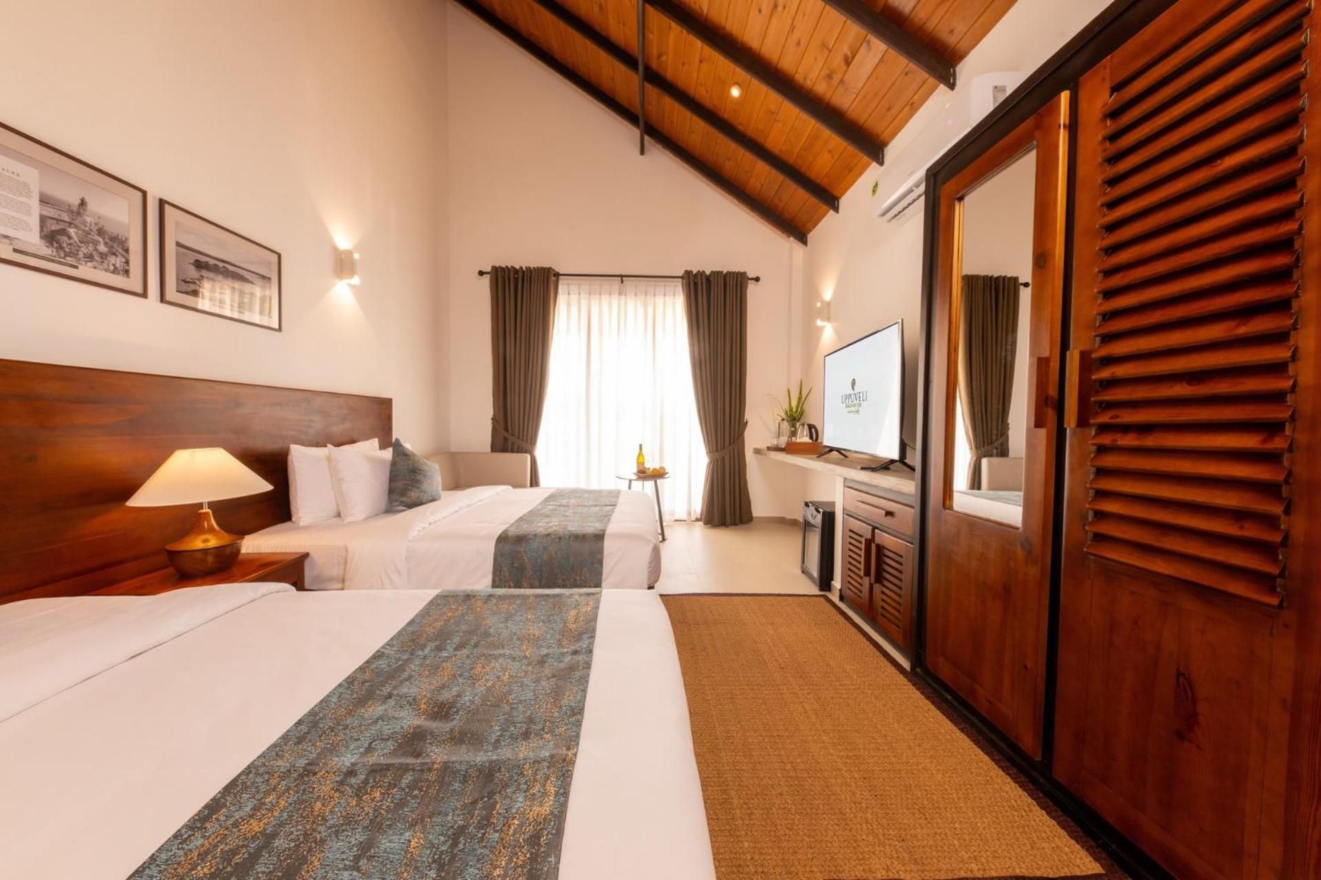 Uppuveli Beach by DSK Deluxe Twin Room