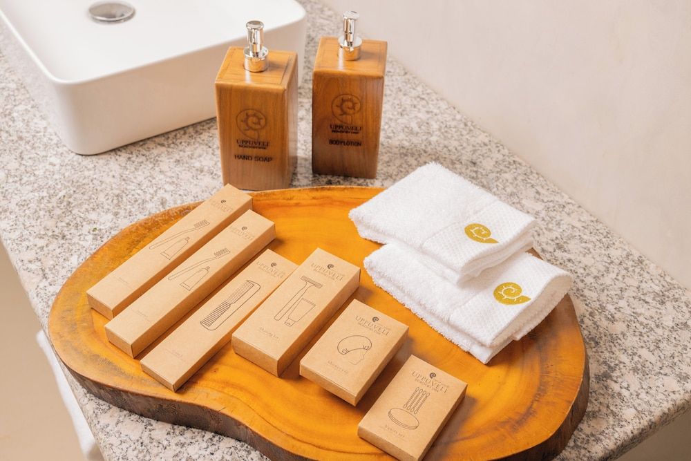 Uppuveli Beach by DSK Deluxe Room 3