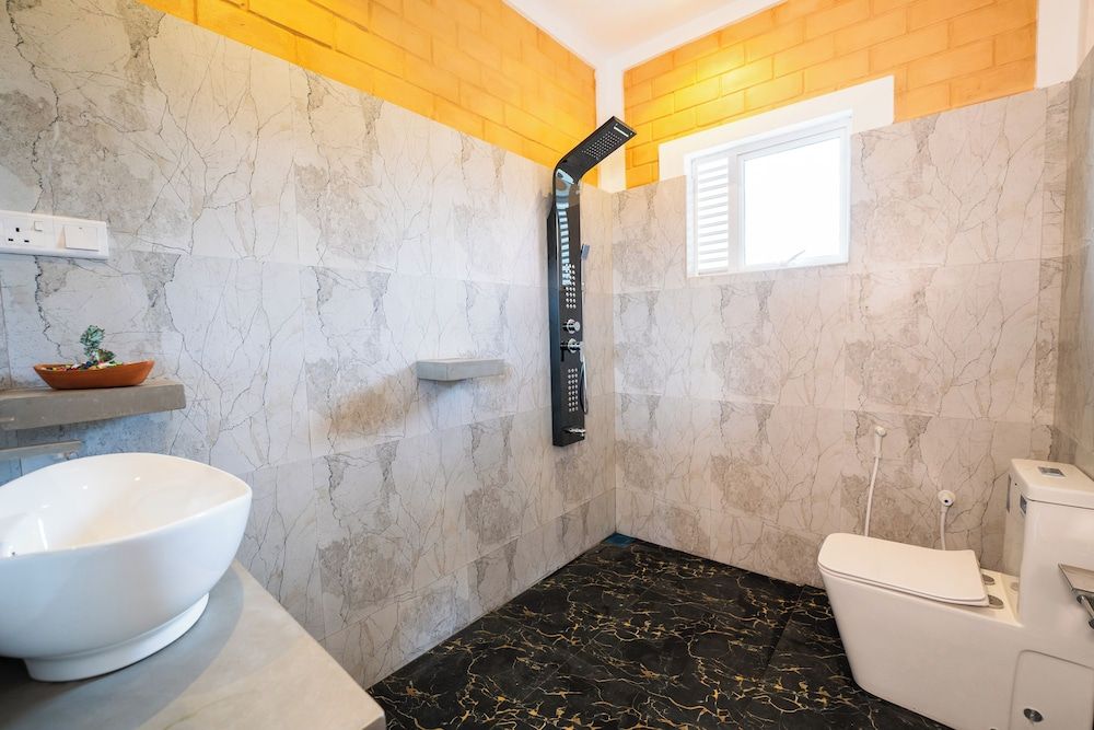 Bliss Blessings Villa Superior Double Room, Ocean View 7