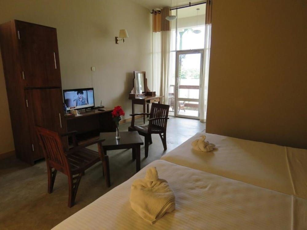 Lavendish Wild Wilpattu Deluxe Double Room, Garden View 8