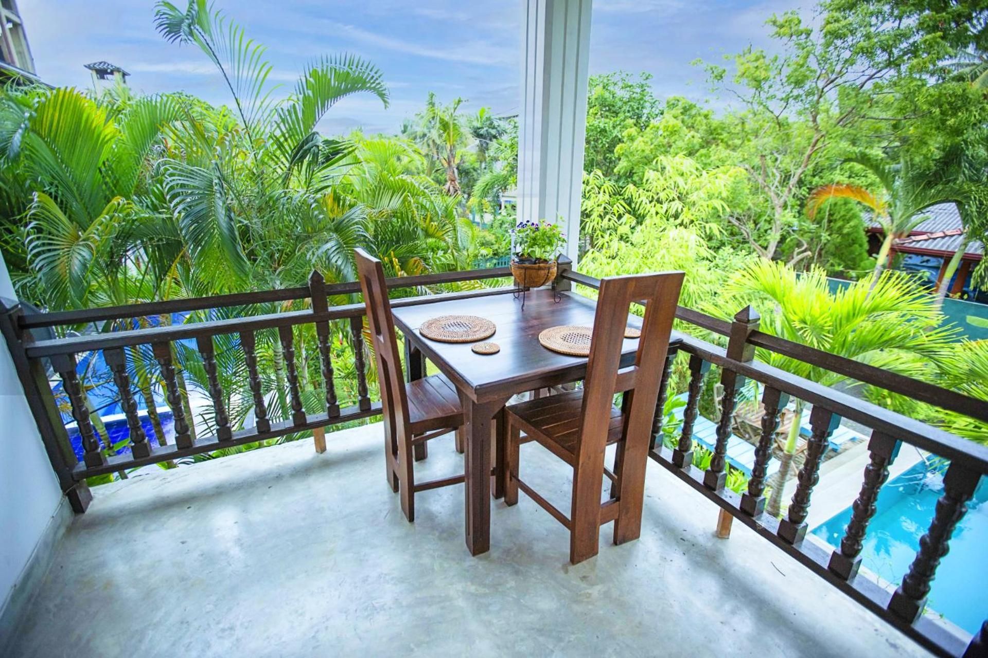 Double Room with Pool View
