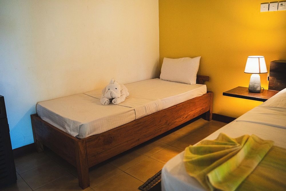 Pothana Village Triple Room, Non Smoking, Lake View 5