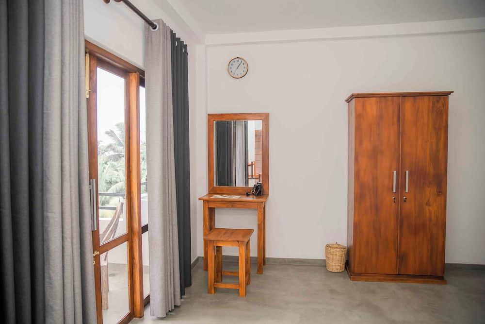 Hirigala Beach Resort Superior Double Room, Sea View 15