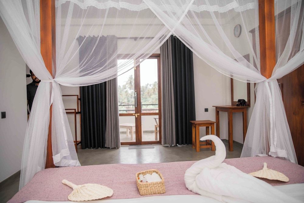 Hirigala Beach Resort Luxury Double Room, Partial Sea View 15