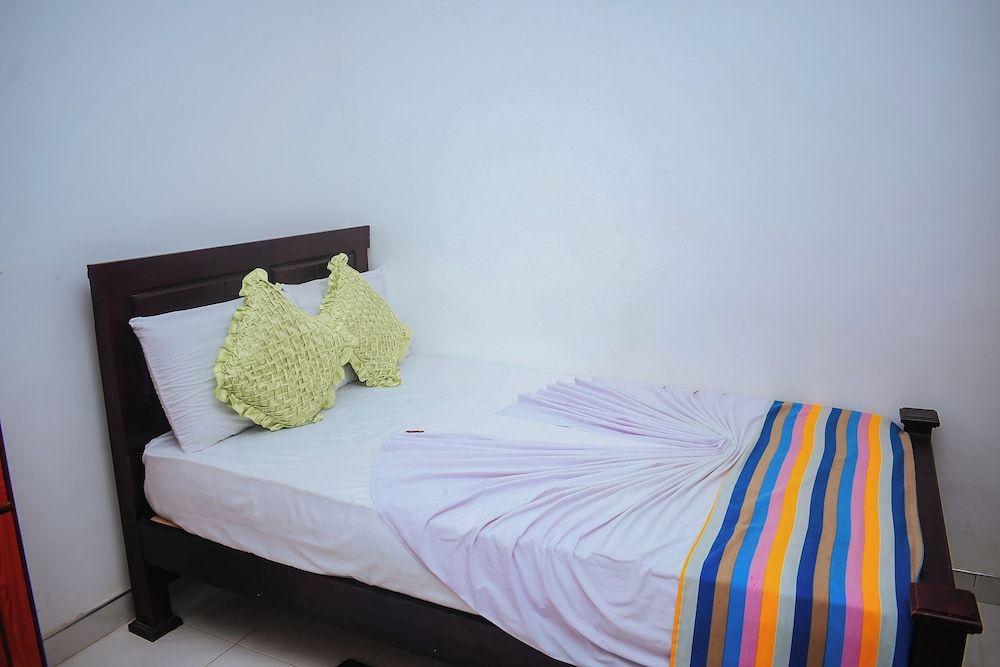 Dudley Nature Resort Triple Room 6