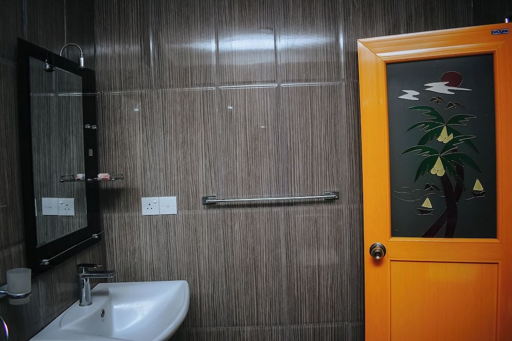 Dudley Nature Resort Triple Room 8