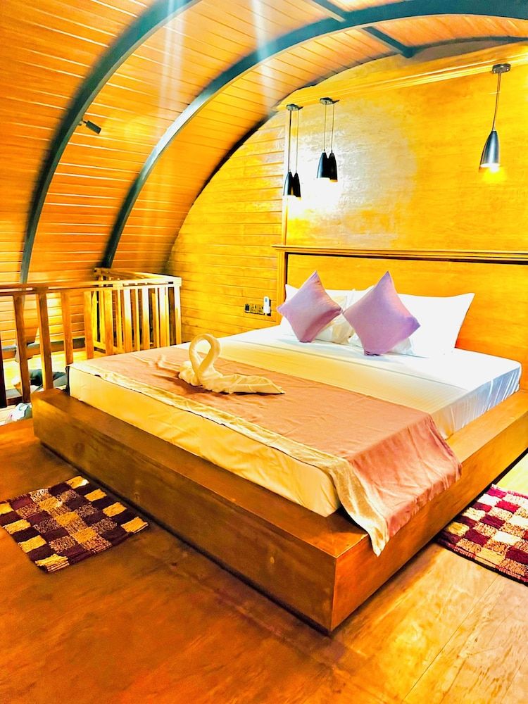 Dudley Nature Resort Family Tree House, 2 Bedrooms, Garden View 3