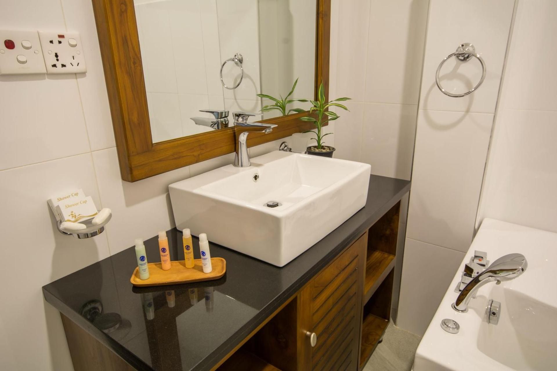 Okwin Resort Suite with River View 2