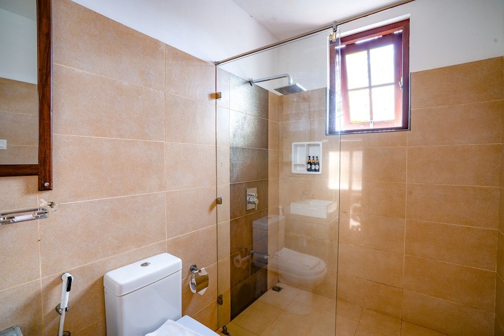 Scarlet White Resort Deluxe Double Room, Garden View 3