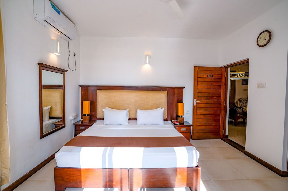 Scarlet White Resort Deluxe Double Room, Garden View