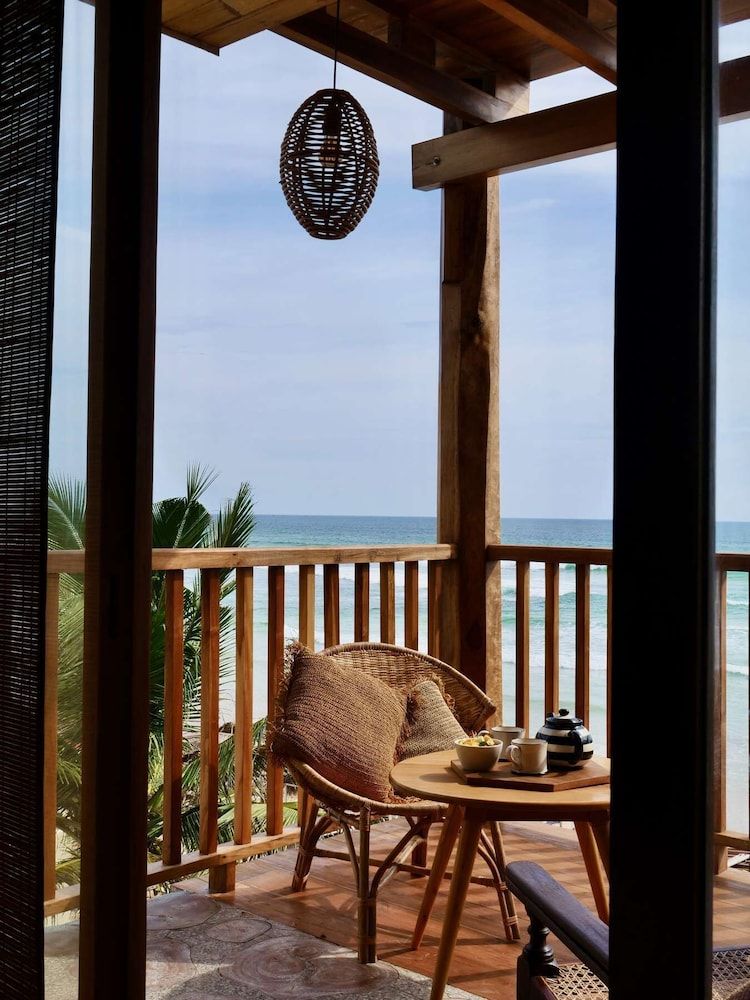 Coast 67 Boutique Hotel Family Suite, Balcony, Sea View 4