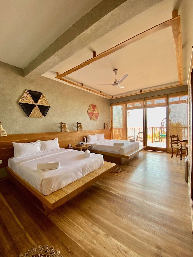 Coast 67 Boutique Hotel Family Suite, Balcony, Sea View