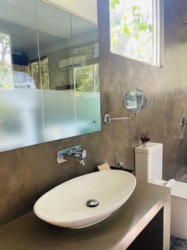 Villa Tambaka Retreat Honeymoon Double Room, Balcony, Garden View 8