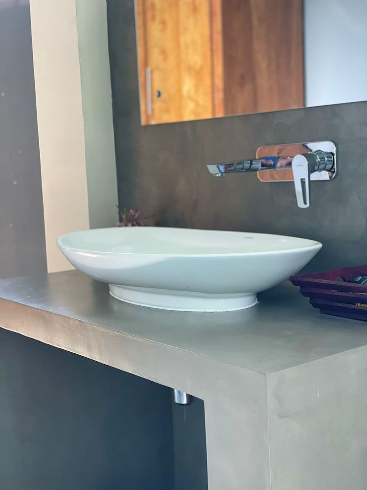 Villa Tambaka Retreat Honeymoon Double Room, Balcony, Garden View 7