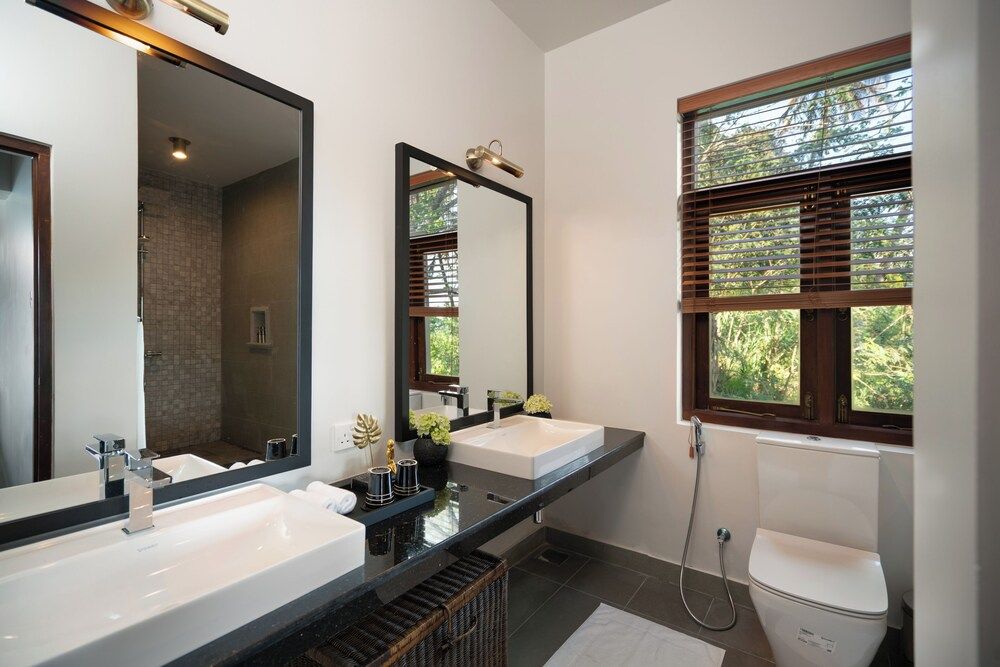 Taru Villas Levita - Kandy Deluxe Double Room, Garden View 4