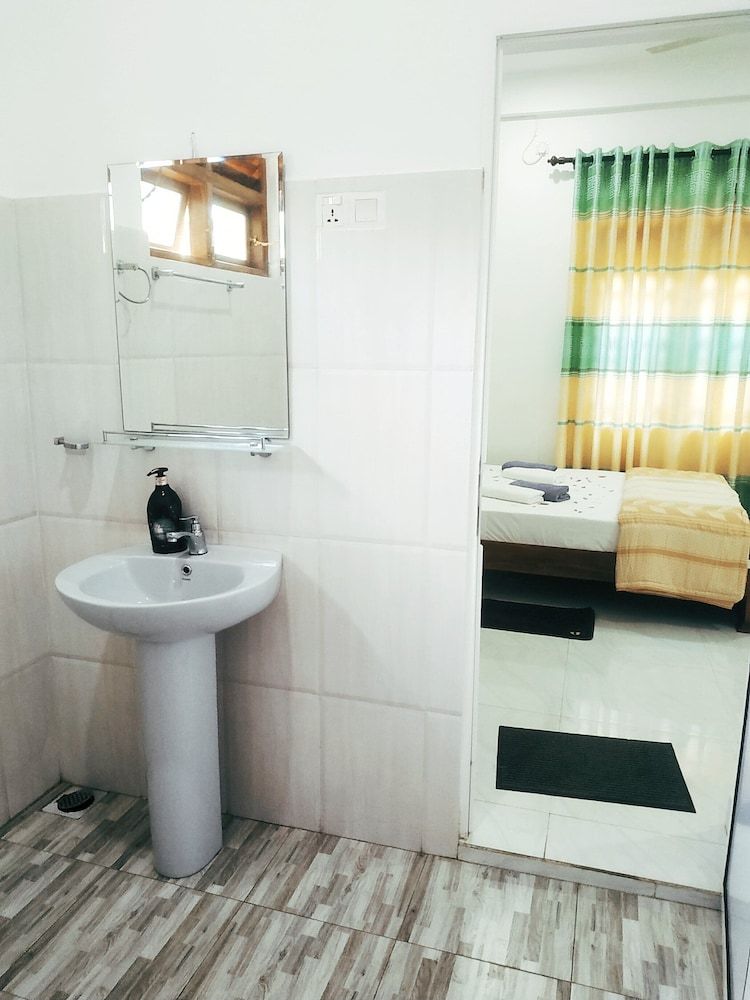 Four Seasons Safari Resort udawalawa Deluxe Double Room, Balcony, Garden View 11