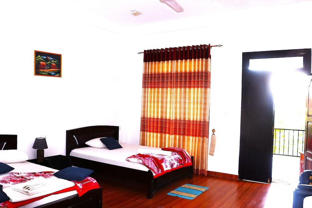 Hill Forest Cottage Deluxe Room, Balcony, Mountain View 2