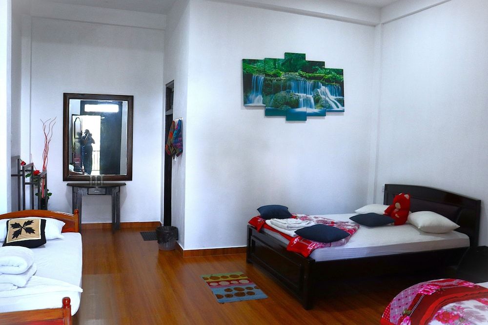 Hill Forest Cottage Deluxe Room, Balcony, Mountain View 3