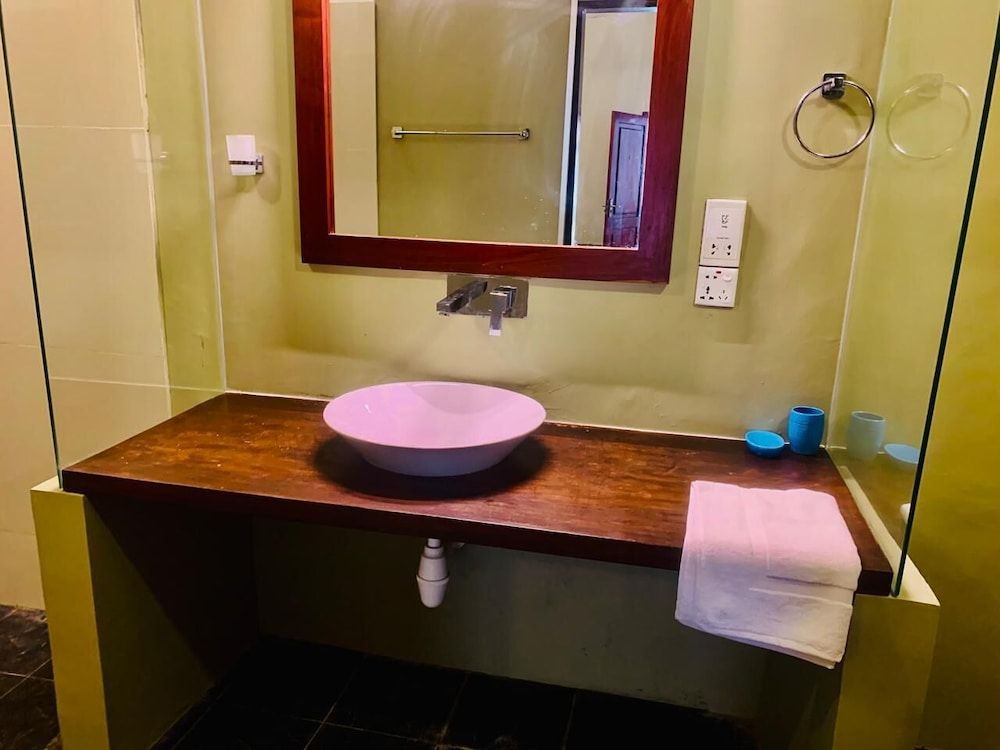 Dinuda Villas Kalpitiya Deluxe Quadruple Room 3