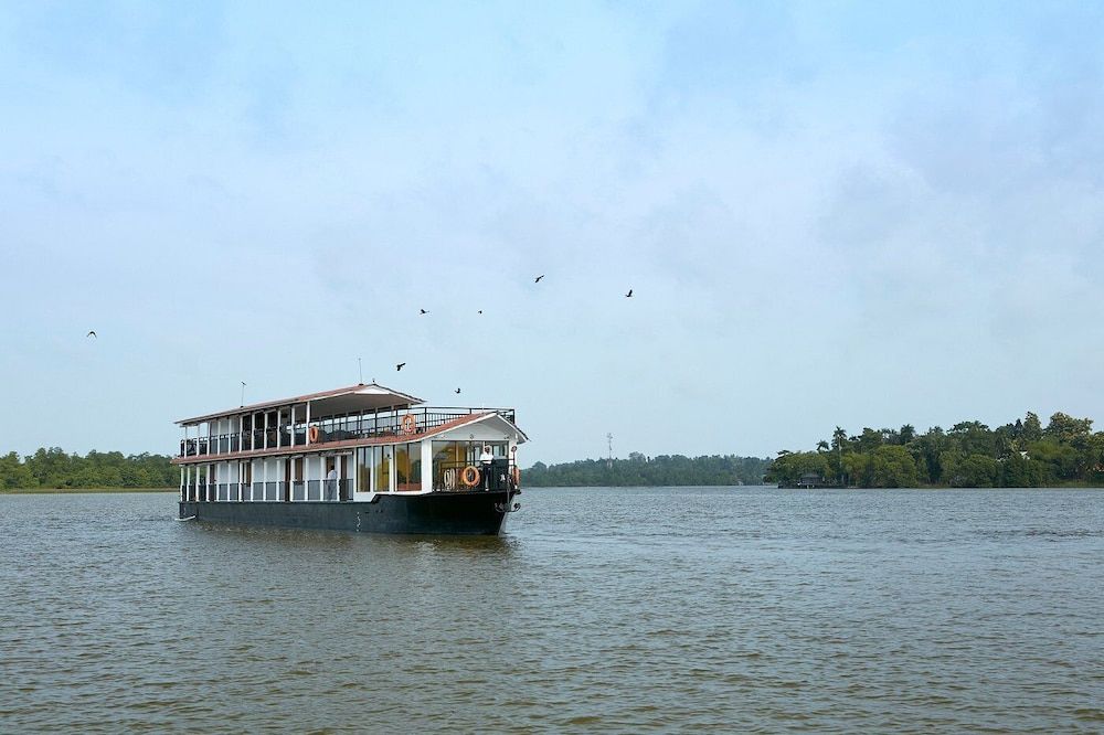 Houseboats By DAE Colombo Cabin, Lake View 3