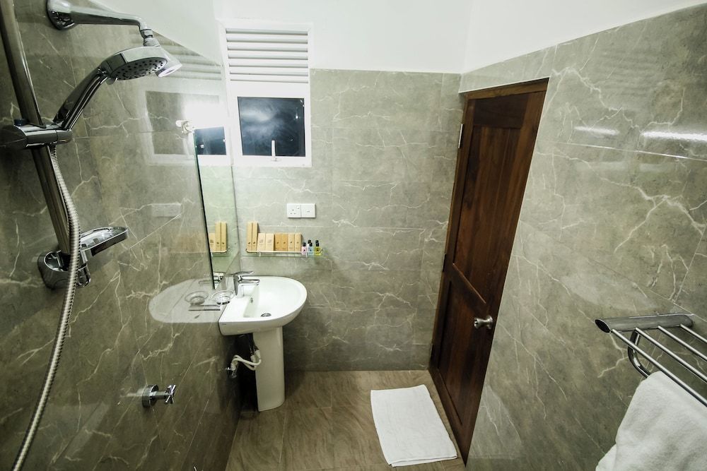 Hotel Silver Horse Dambulla Deluxe Double Room, 1 Queen Bed 7