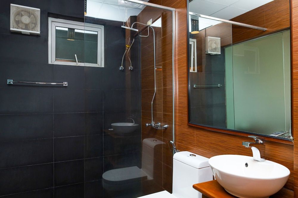 Midky Hotel Nuwara Eliya Deluxe Double Room 2