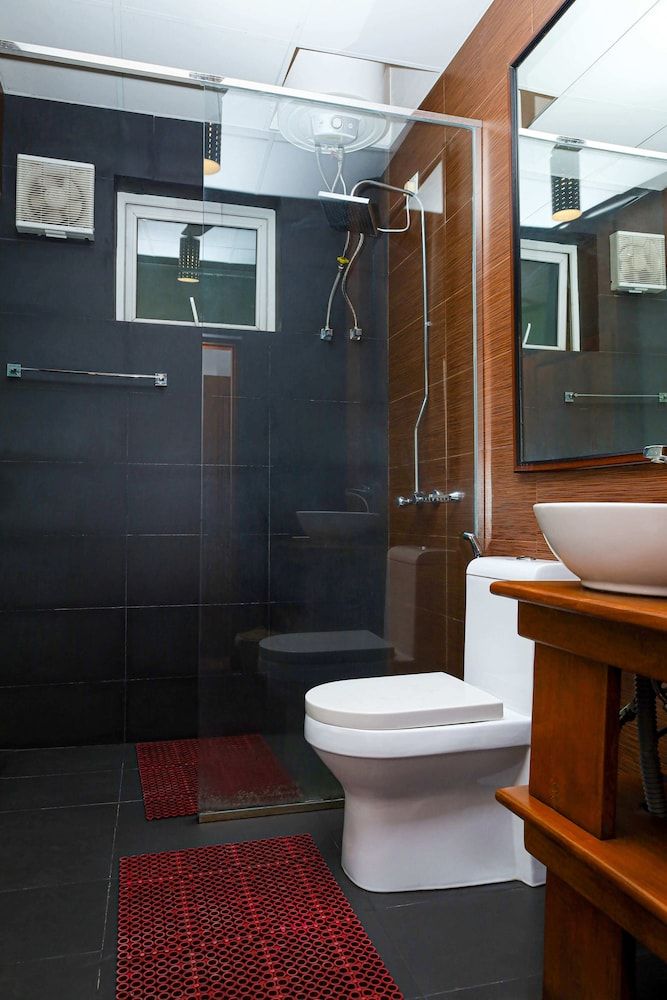 Midky Hotel Nuwara Eliya Deluxe Double Room 3