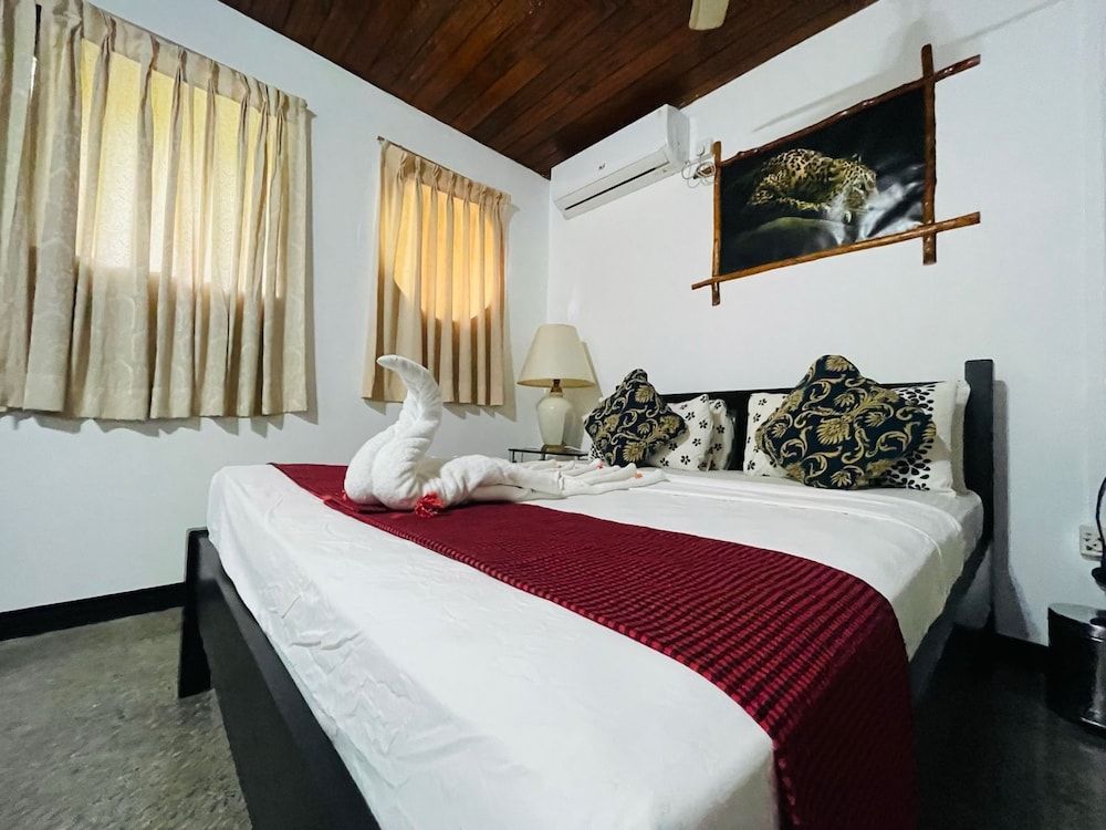 Udawalawe Safari VIllage By Plateeno Superior Double Room, Garden View 2