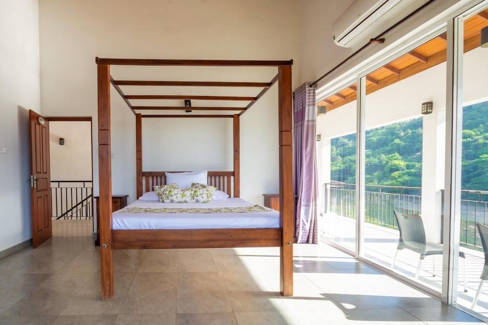 Villa Victoria Edge Deluxe Villa, River View 2