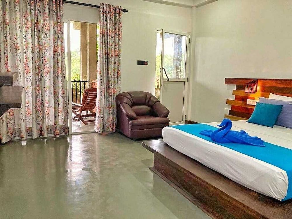 Standard Double Room, Balcony, Mountain View