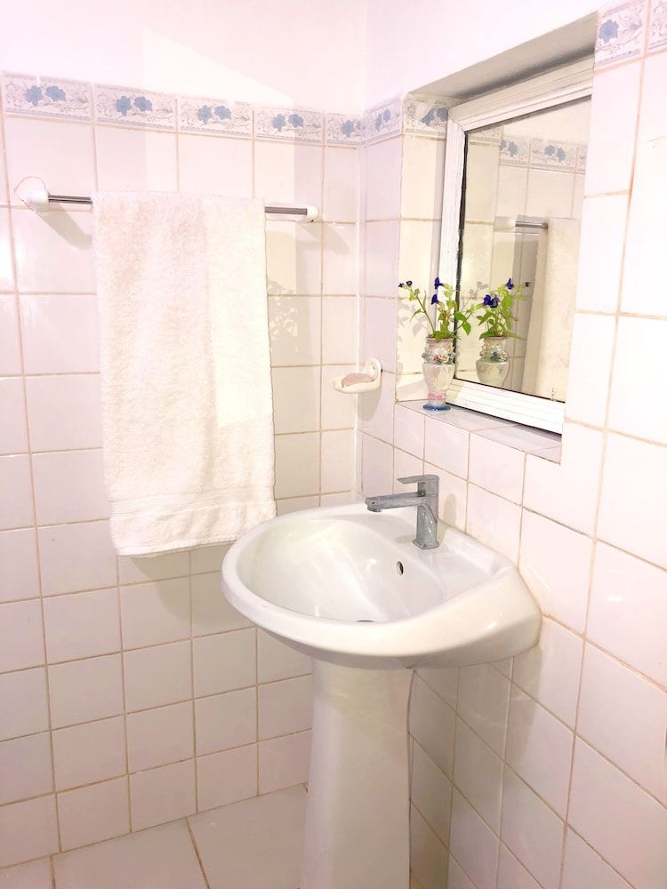 Hotel Happy Vibes Deluxe Double Room 3