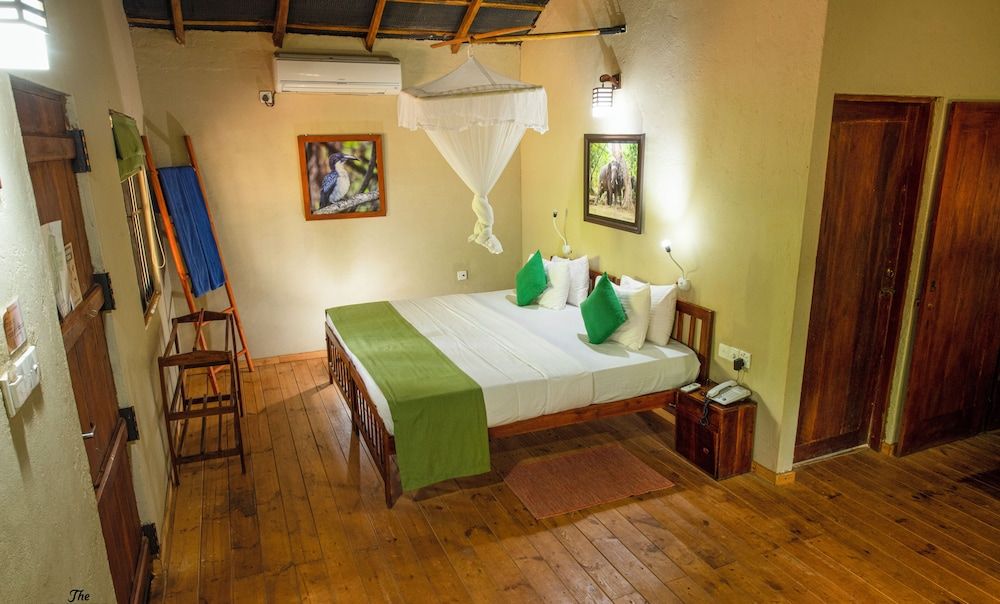 The Other Corner - Habarana Chalet 2