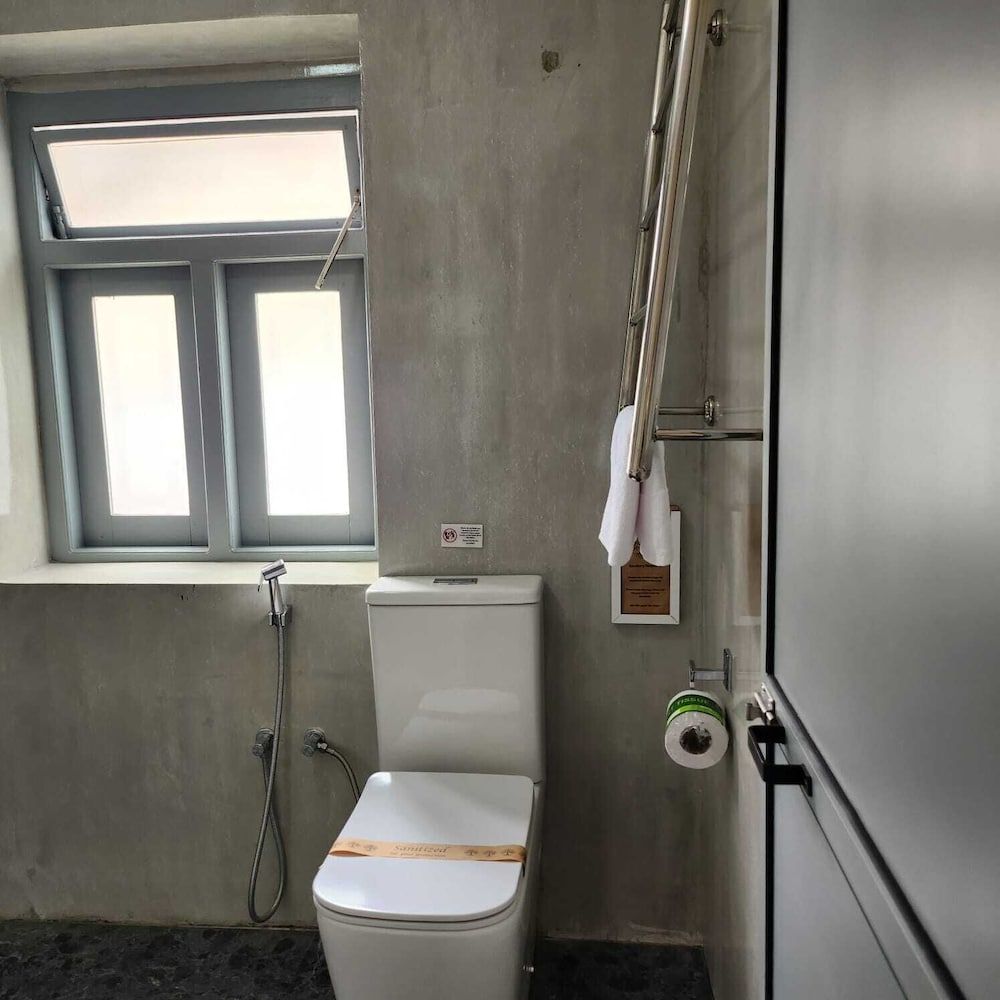 Neem Tree House Deluxe Triple Room, Courtyard View 6