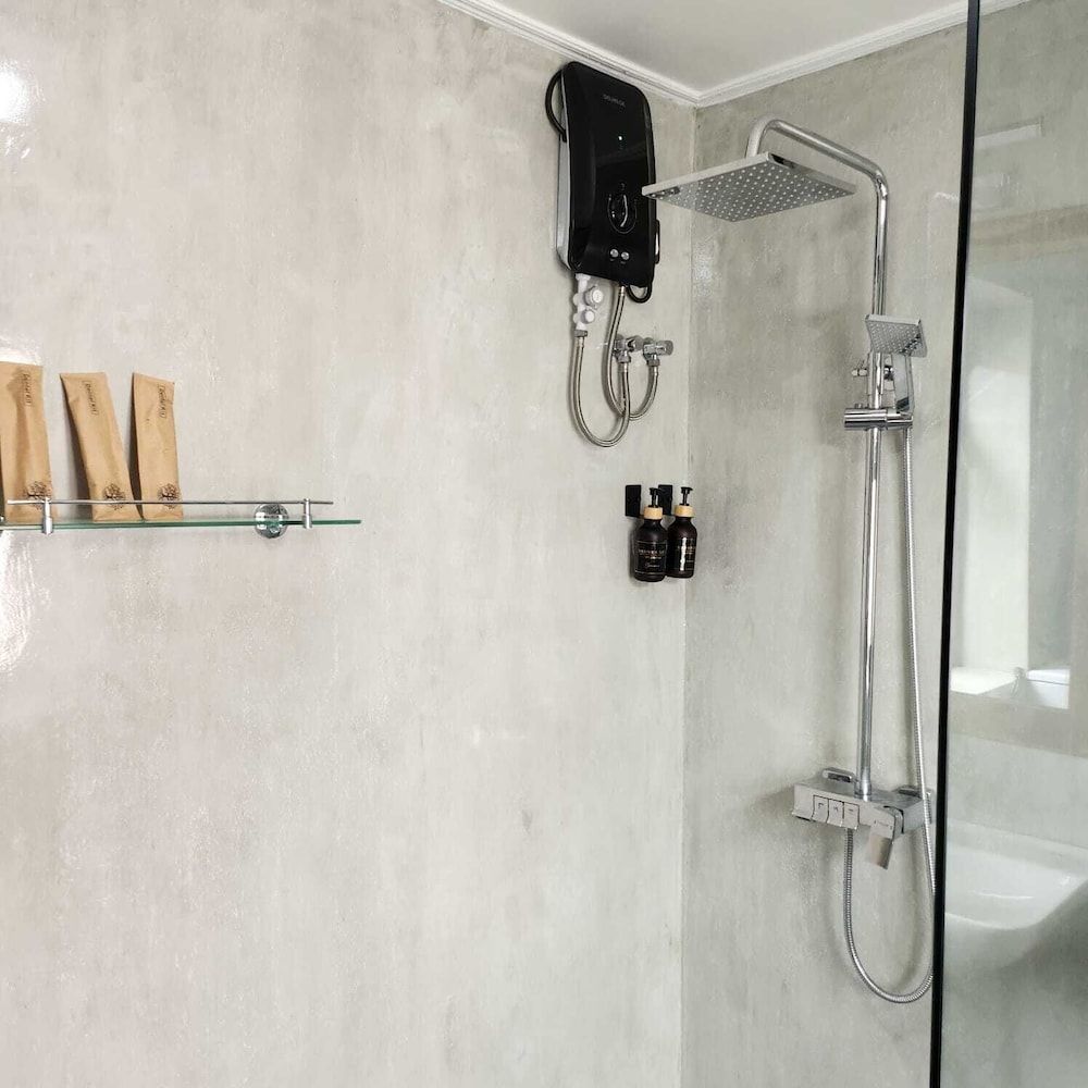 Neem Tree House Deluxe Triple Room, Courtyard View 5