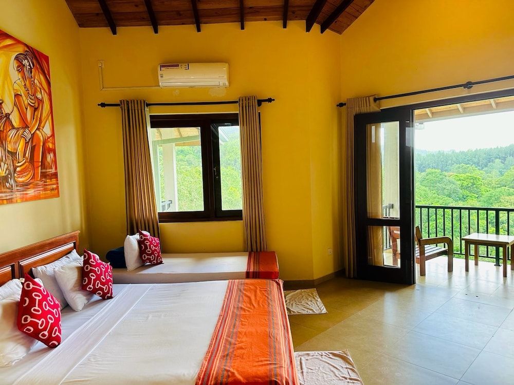 Grand Hills Kandy Family Room, Mountain View 5