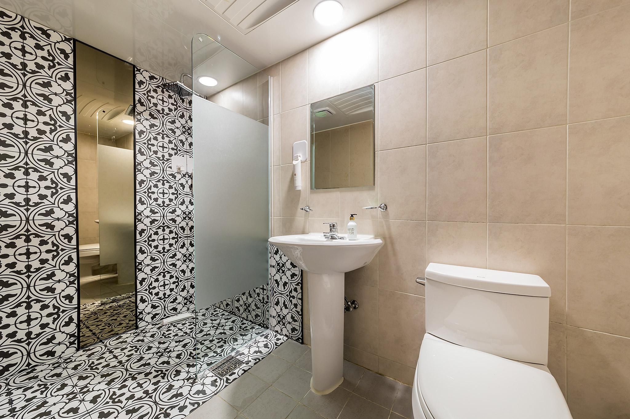 Standard (air conditioner cleaning completed in 25 years, additional charge for consecutive nights