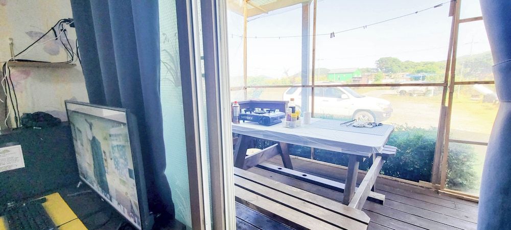 Junlive Pension Standard Room (Sage) 3