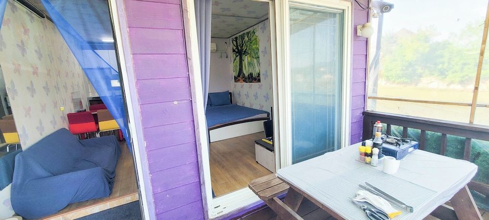 Junlive Pension Standard Room (Sage) 4