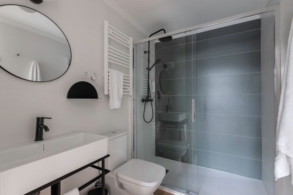 B48 Bilbao Abando Studio (2 PAX) 3