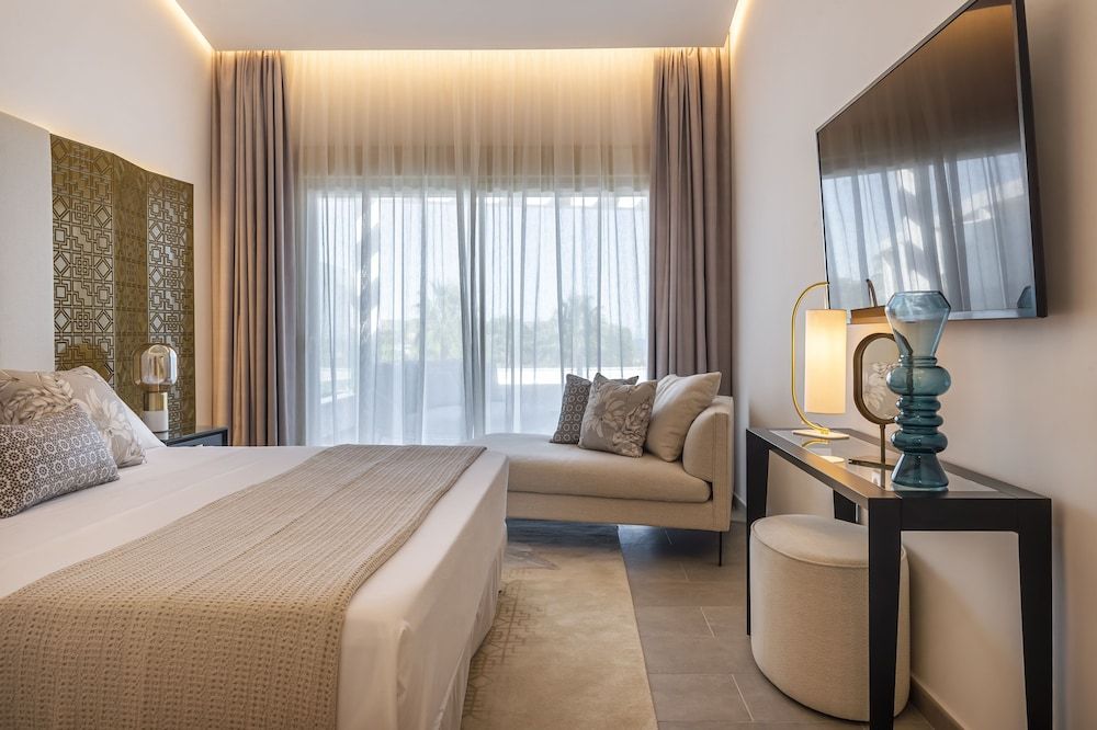 Dionis Boutique Hotel & Spa Executive Suite, 1 King Bed, Terrace, Sea View 2